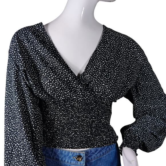 Bohemian crop top Black and White Spots Size Medium Long Sleeve Elastic Waist - Picture 2 of 6